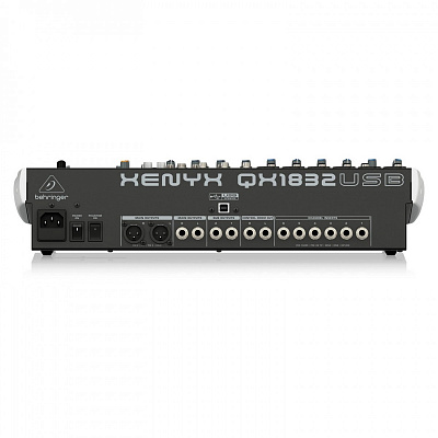 Микшерный пульт с эффектами Behringer QX1832USB